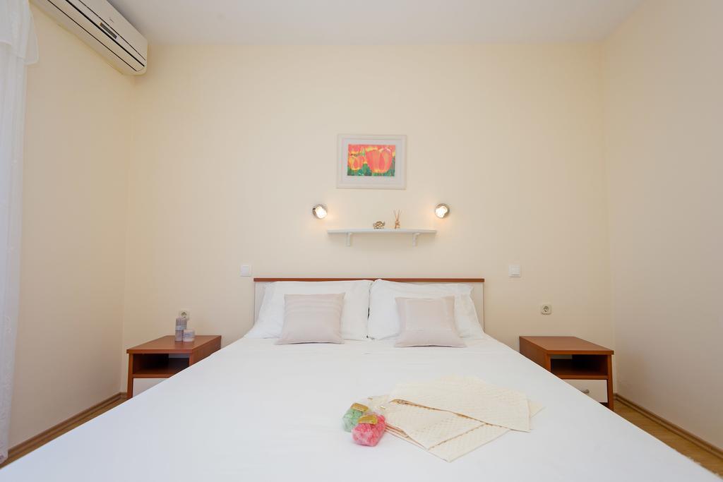 Vucic Apartments Hvar Town Exterior photo